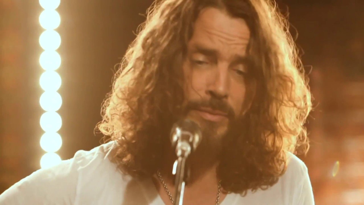 TheSteved111: Chris Cornell Strips It All Back in a Rare Acoustic Set You Can Hear Every Breath In