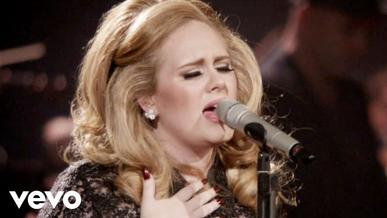 : A Live Performance of 'Set Fire to the Rain' Stops a Crowd Cold