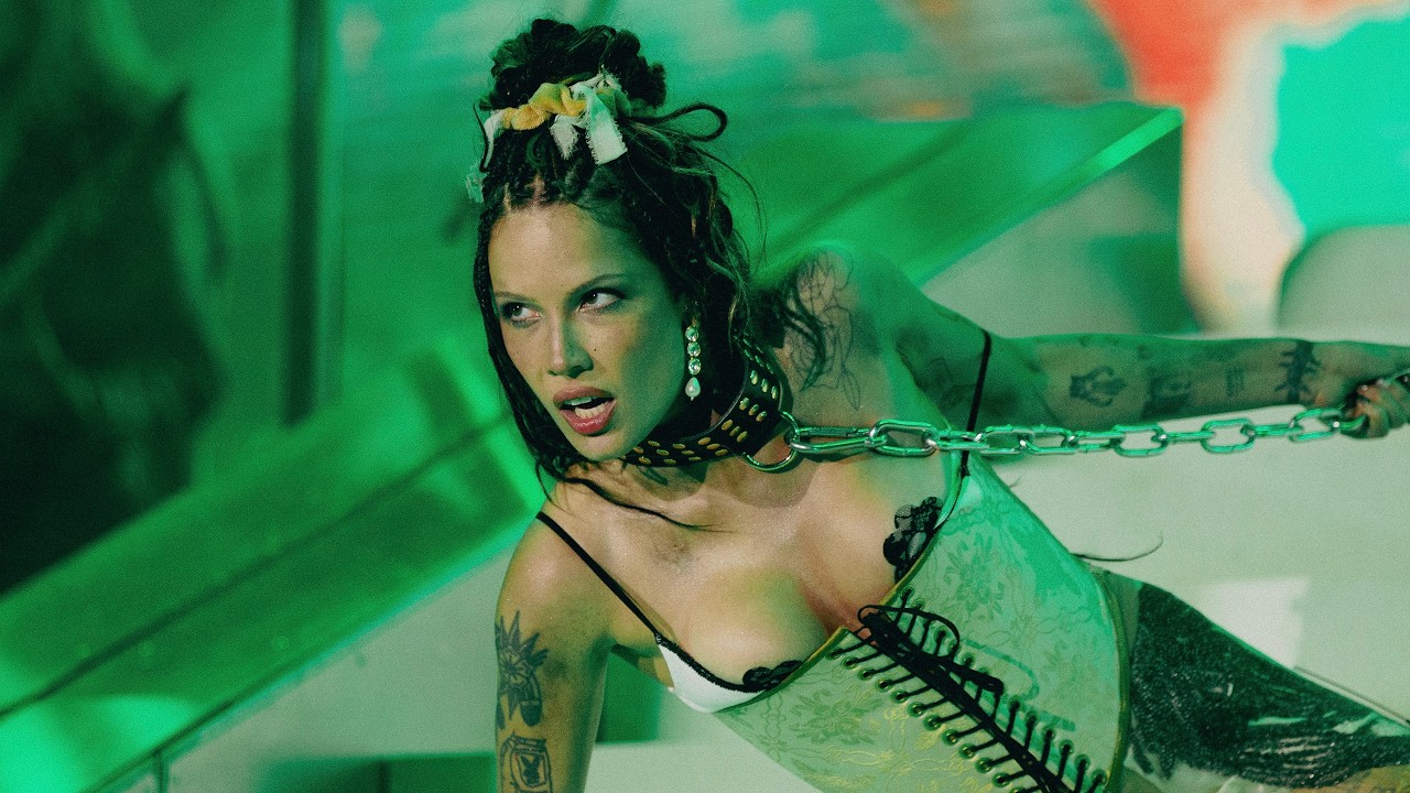 Halsey: Halsey Turns a Festival Crowd Into a Congregation at 'The Girl In The Tower' Live Show