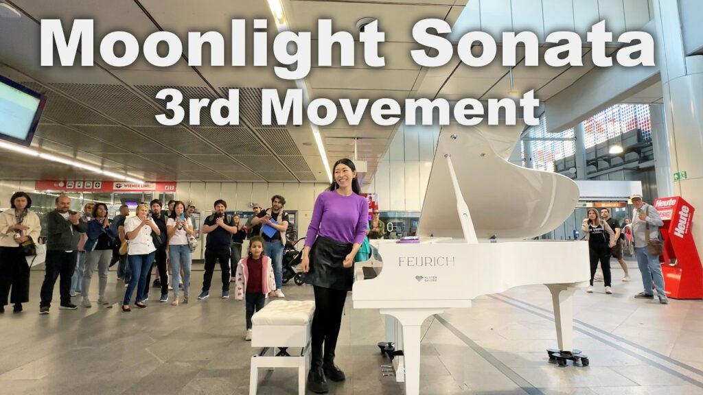 YUKI PIANO: Yuki Played Beethoven's Moonlight Sonata at a Train Station and Strangers Stopped to Listen